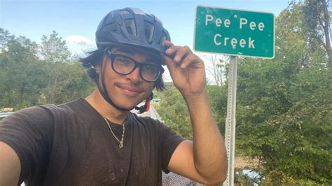 This cyclist rode 4,000km from Poo Poo Point to Pee。